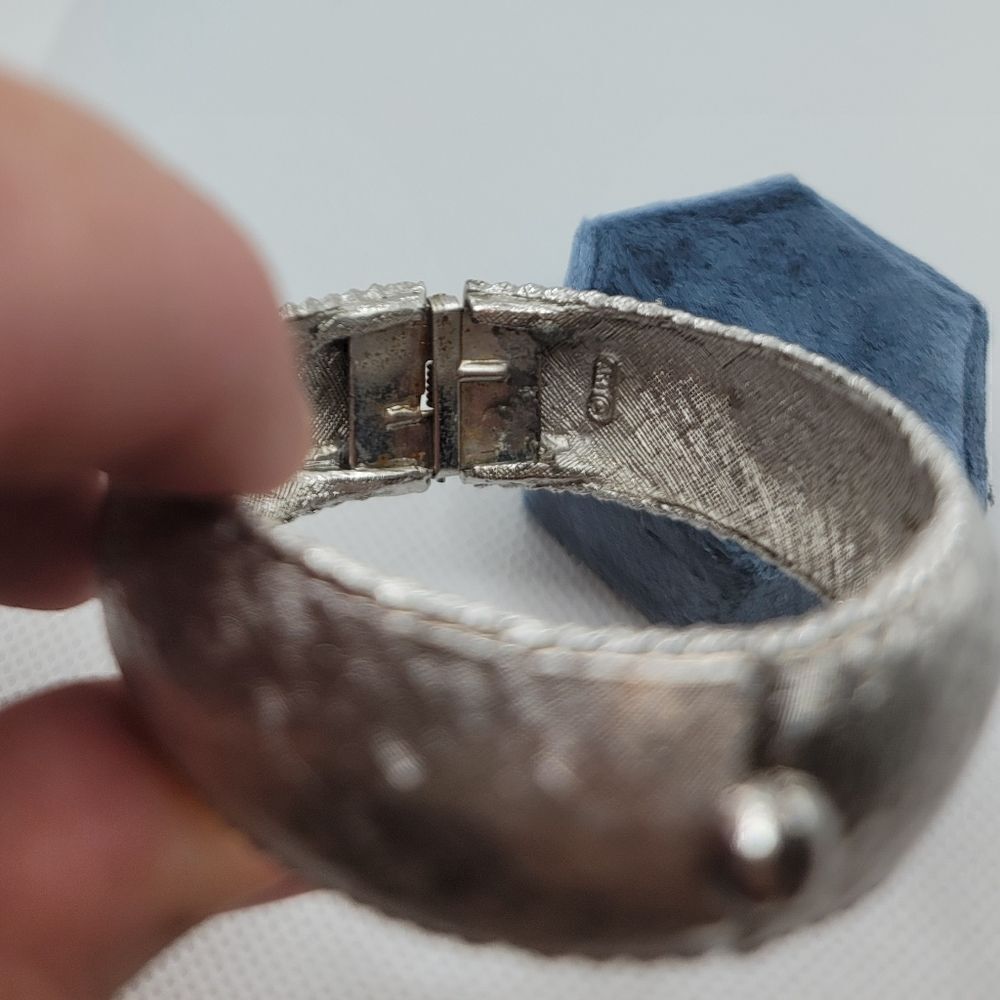 MODE-ART Marked Bracelet - Picture 4 of 5